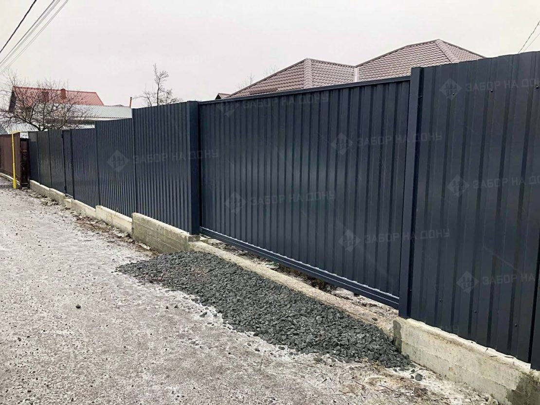 Откатные ворота из профлиста  в Апшеронске